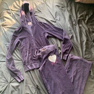 Juicy Couture Velour Sweatsuit 💜
